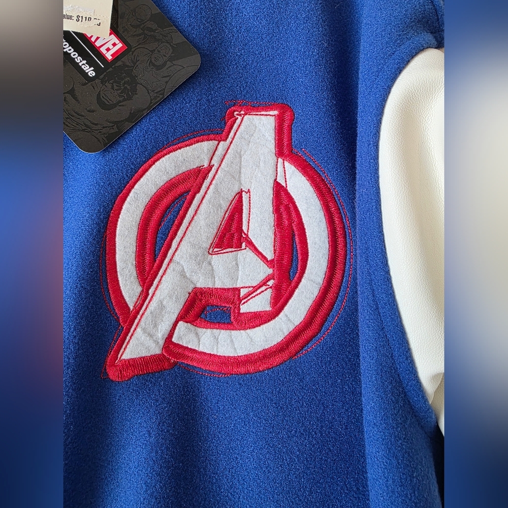 Marvel Avengers Blue and Cream Adult Jacket - Picture 7 of 9